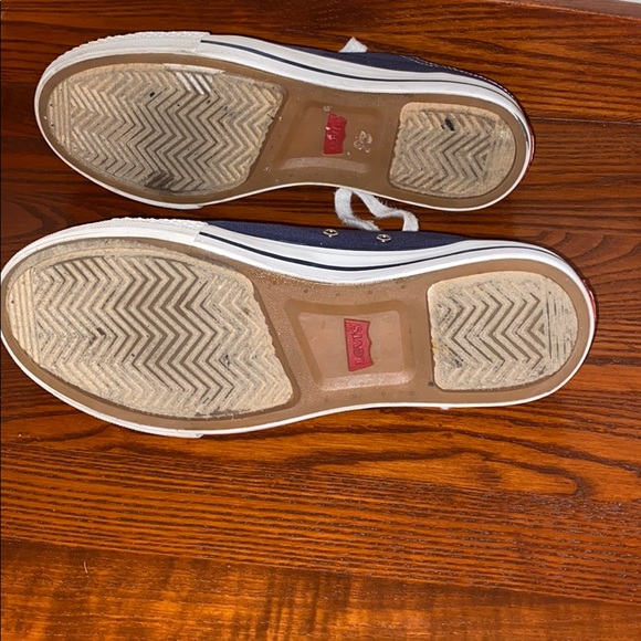 Women's Levi's Canvas Low-Top Sneakers size 9 - Picture 5 of 8